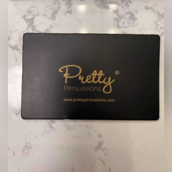 raffia zipper clutch wallet - holds 12 cards plus cash - Picture 5 of 12